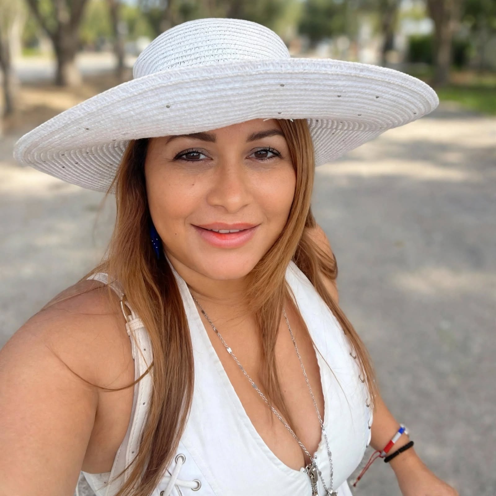Olbeni Vera, Realtor
